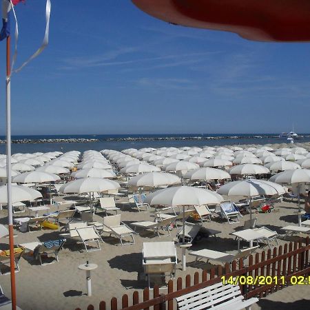 Hotel Buda Bellaria-Igea Marina Exterior foto