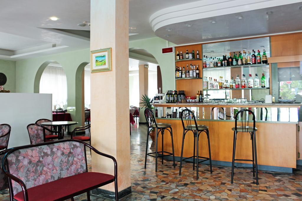 Hotel Buda Bellaria-Igea Marina Exterior foto