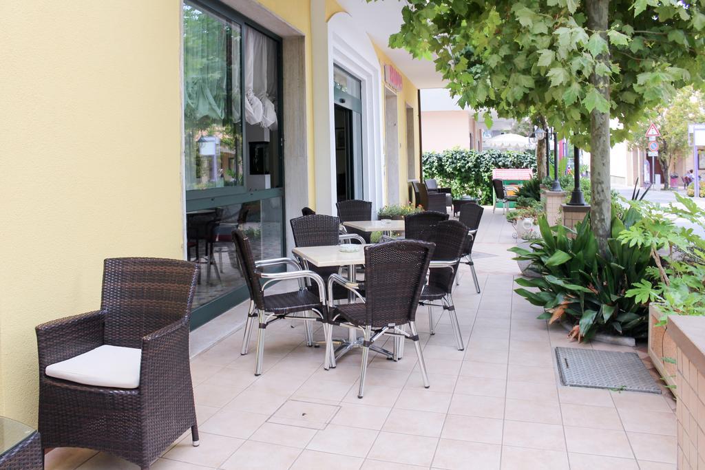 Hotel Buda Bellaria-Igea Marina Exterior foto